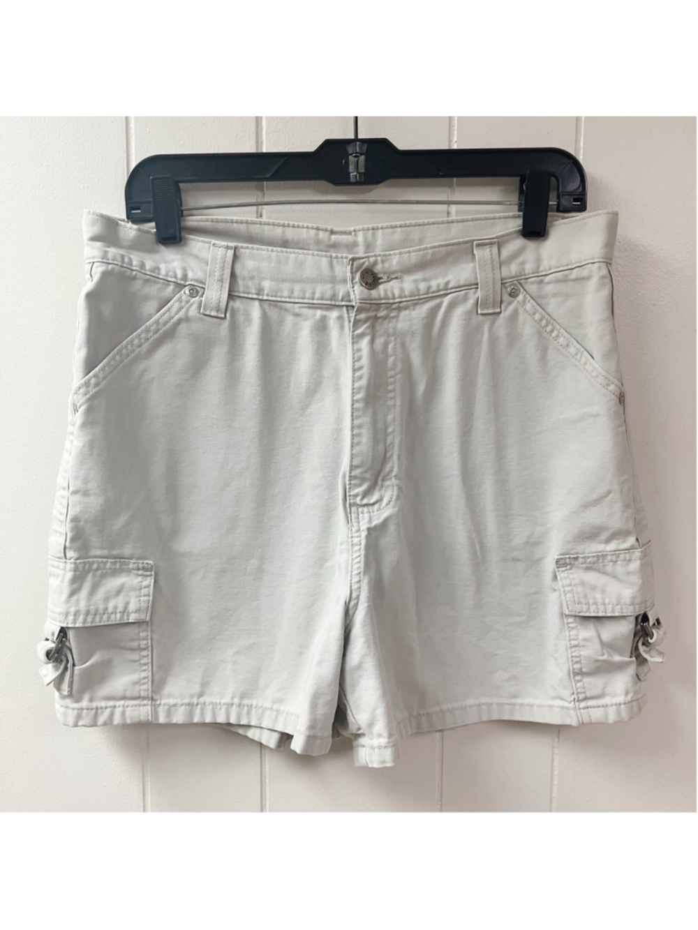 Riveted by Lee Women Khaki Cargo Shorts SZ 12 High Rise Utility Outdoor Casual